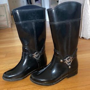 SOLD✨Girls Black Rain boots by Michael Kors- Size 3